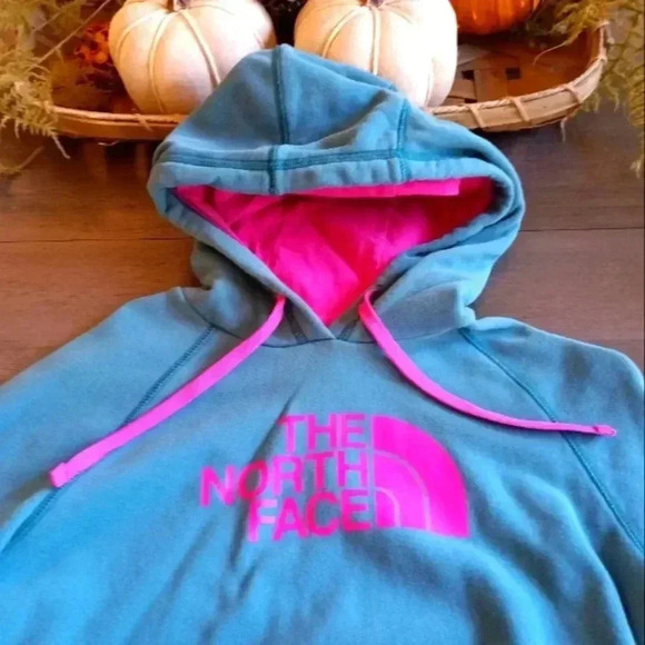 North Face Hoddie - Picture 2 of 3